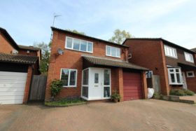 4 bedroom Detached f...